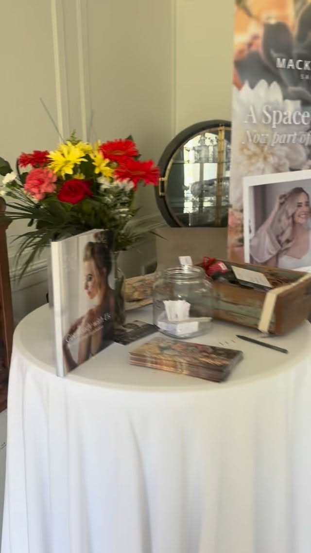 Bridal Event @sandpiperresort and right next to the lovely @lankajewels. 🥰🥰🥰 What a beautiful event on this gorgeous day!
#mackienaturals #missionbc #weddinghairandmakeup #salon #spa