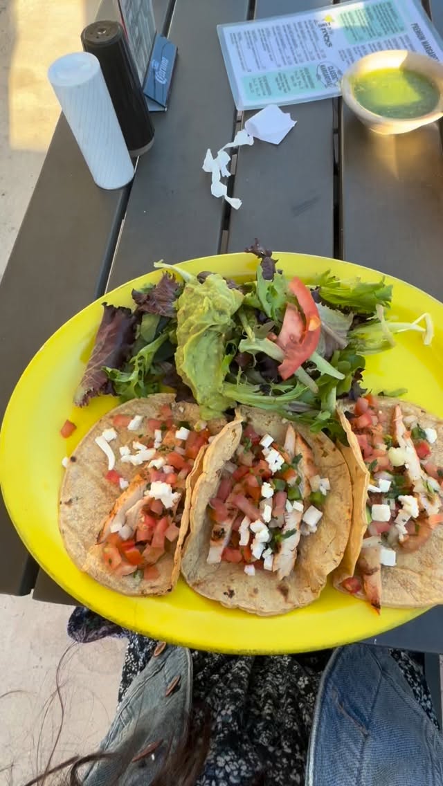 Happy Cinco De Mayo & Taco Tuesday 🌮🌮🌮
And there is nothing better than a good nourishing meal outside on a rooftop with family. And P.S. @agualindaathens I miss you 🥲
A little throwback to last May when the fam came to Athens for graduation. I got the healthy choice grilled chicken tacos, mom had the veggie fajita & dad had the steak fajitas. 11/10 dining experience and literally one of the only times we’ve been out together at something not olive garden or a quick bite.
#reels #fyp #tacotuesday #foodie #food
