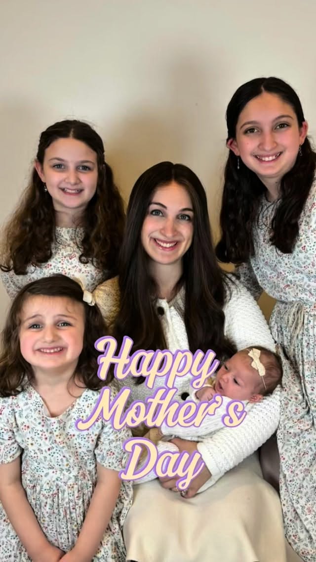 Happy Mother’s day to all moms everywhere and a bracha to those that are awaiting being a wife or mom, you miracle should come within a blink of an eye. #moms #mothersday #mothers #bestdadever #food
