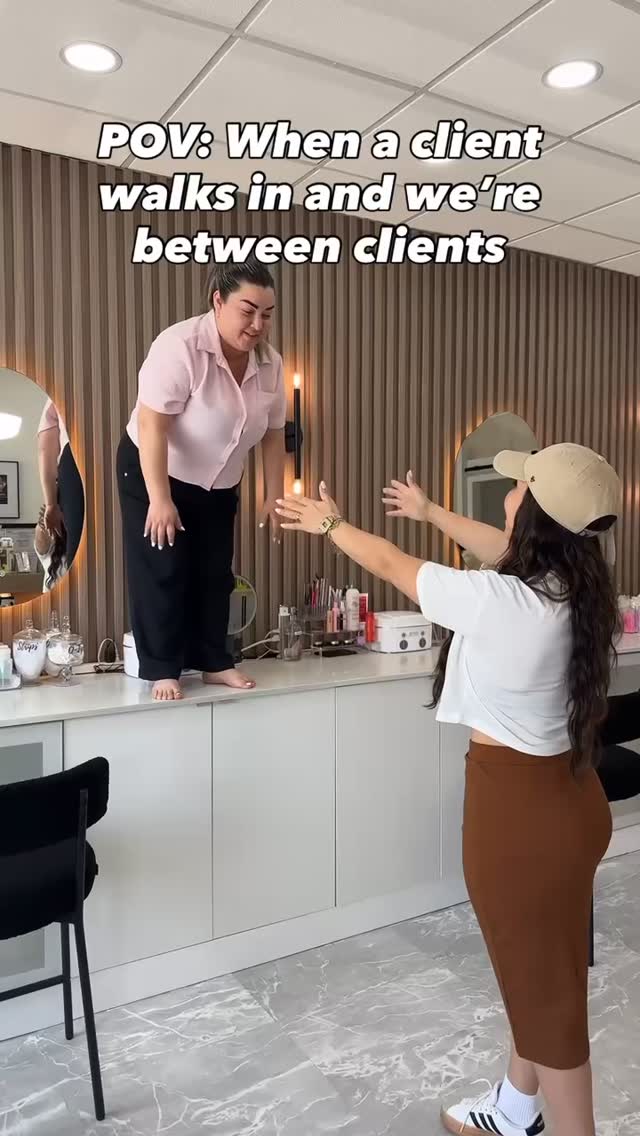 POV: Behind the scenes of what we really do between appointment 😂😂😂 #salonhumor #browsorlando #orlandobrows #browshappings #browmapping