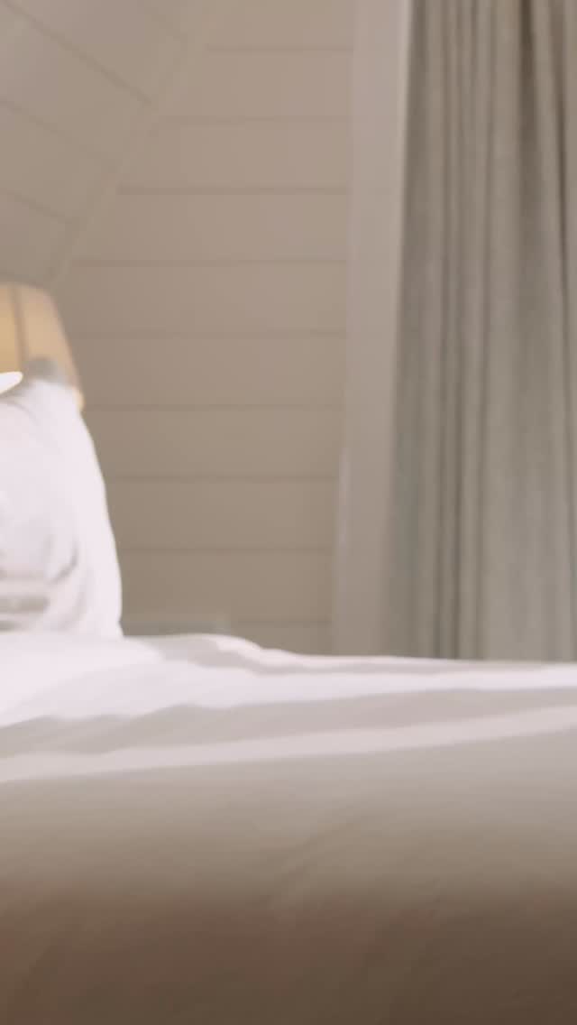 End of the journey. Beginning of the rest. Premium comfort, ocean views, and the kind of bed you don’t want to leave.
Welcome to Duffin Cove.