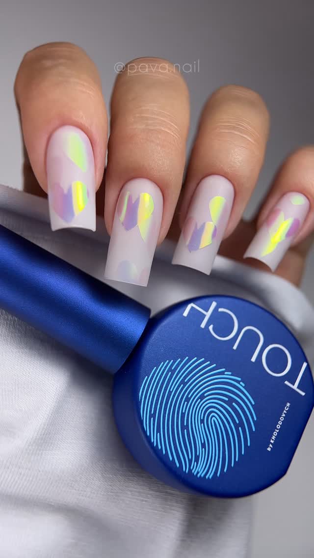 TOUCH Tint Base is for techs who are done correcting uneven coverage, patchy nudes and unpredictable flow.
Soft pigmentation that evens the nail plate instantly.
Self-leveling texture that works with you — not against you.
Clean cuticle application without flooding.
No unnecessary bulk. No extra steps.
It’s the kind of base that quietly upgrades your work —
and your client notices.
Refined. Consistent. Professional.
Available now at NailGlow Supplies.
#touchgelau #brisbanenailtech #tintbase_touch#perthnailtech #nailglowsupplies