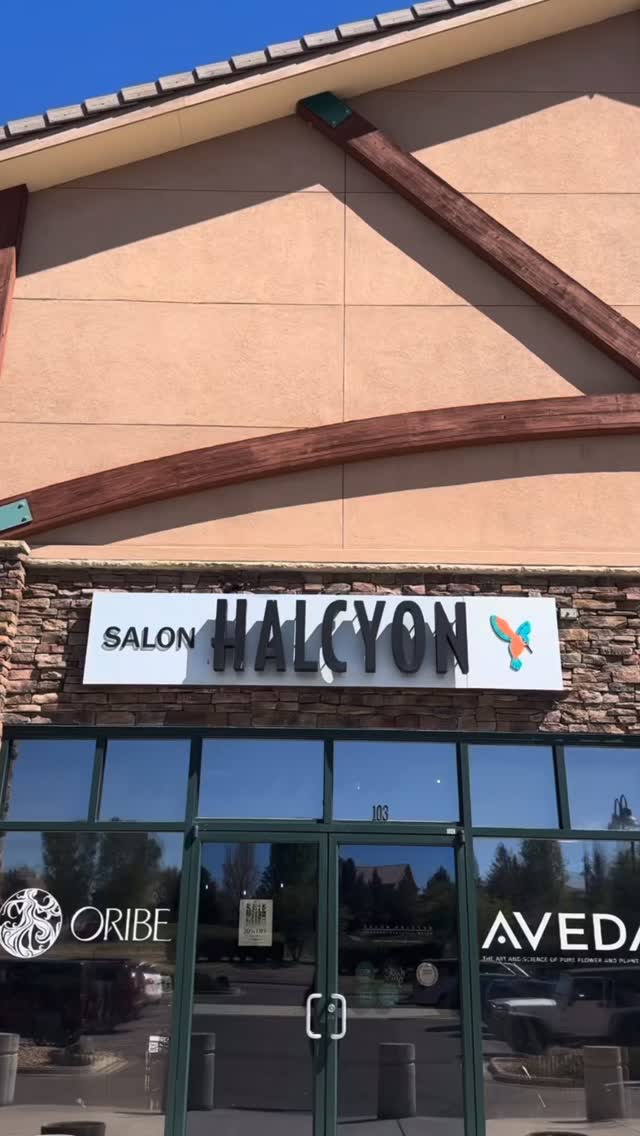 Spring sale is here 🌿✨
20% OFF all hair products at both locations
15% OFF permanent jewelry at our Erie location only
Now–May 16th🛍️