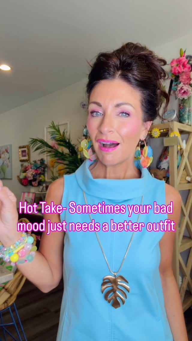 It’s not called ‘dopamine dressing’ for no reason 🌈
Wearing color changes you. It shifts how you present yourself, how you walk, how you talk, and how you make decisions.
It’s about showing up for YOU and living as your boldest self.
You don’t have to go full Lisa Frank from the get go (unless that’s always been your dream 🤗), you can start small with accessories or a single piece of clothing in a color that sparks joy.
Have fun with getting dressed again, and watch it turn your day around.
If you want to change your life, change your outfit.
Grab my style & identity guide through the link in my bio, to walk through easy, attainable steps that will transform the way you dress and the woman you’re becoming 💃🏻