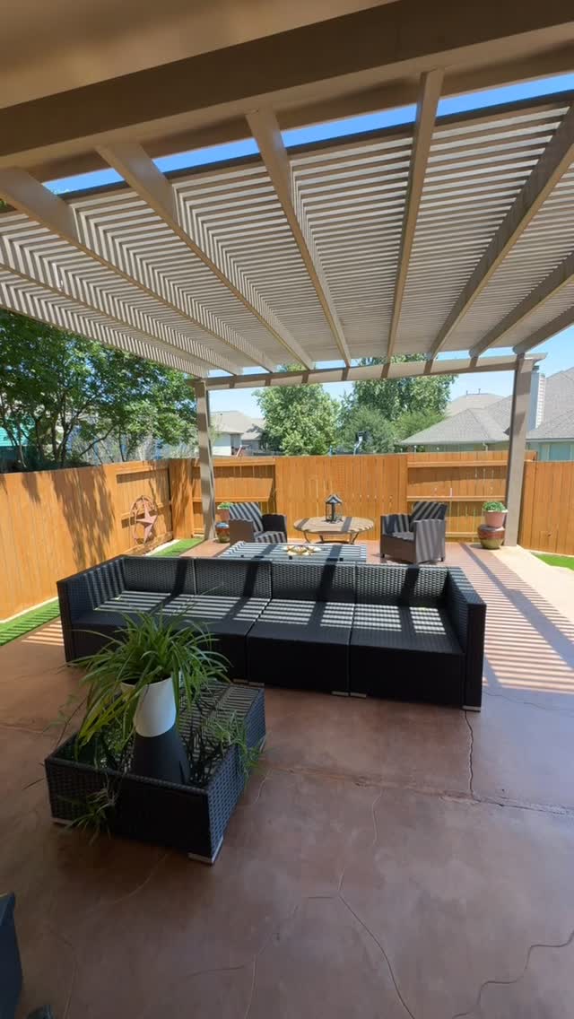 📍 Just Listed in Teravista – Round Rock, TX ⛳️🏡
4212 Fairmeadow Dr | 1-Story | ~2,100 Sq Ft
✔️ 3 Bedrooms + Office
✔️ Flex Living/Dining Space
✔️ Bright, Open Layout with Large Windows
✔️ Spacious Kitchen with Oversized Island
✔️ Extended Patio + Turf Backyard
✔️ Around the corner from Teravista Leadership Academy
Homes like this in Teravista don’t last—message me to see it in person.
#JustListed #openhouse #RoundRockTX #Teravista #TeravistaHomes #RoundRockRealEstate #JustListedTX #TexasHomesForSale #OpenHouseTX #HouseHunting #MoveInReady #OneStoryHome #AustinAreaRealEstate #CentralTexasHomes #RealtorLife #HomeTour #3cargarage #bhhstxrealty #berkshirehathaway #germanrealtorinaustin #sabinemccallahomes #soldbysabine