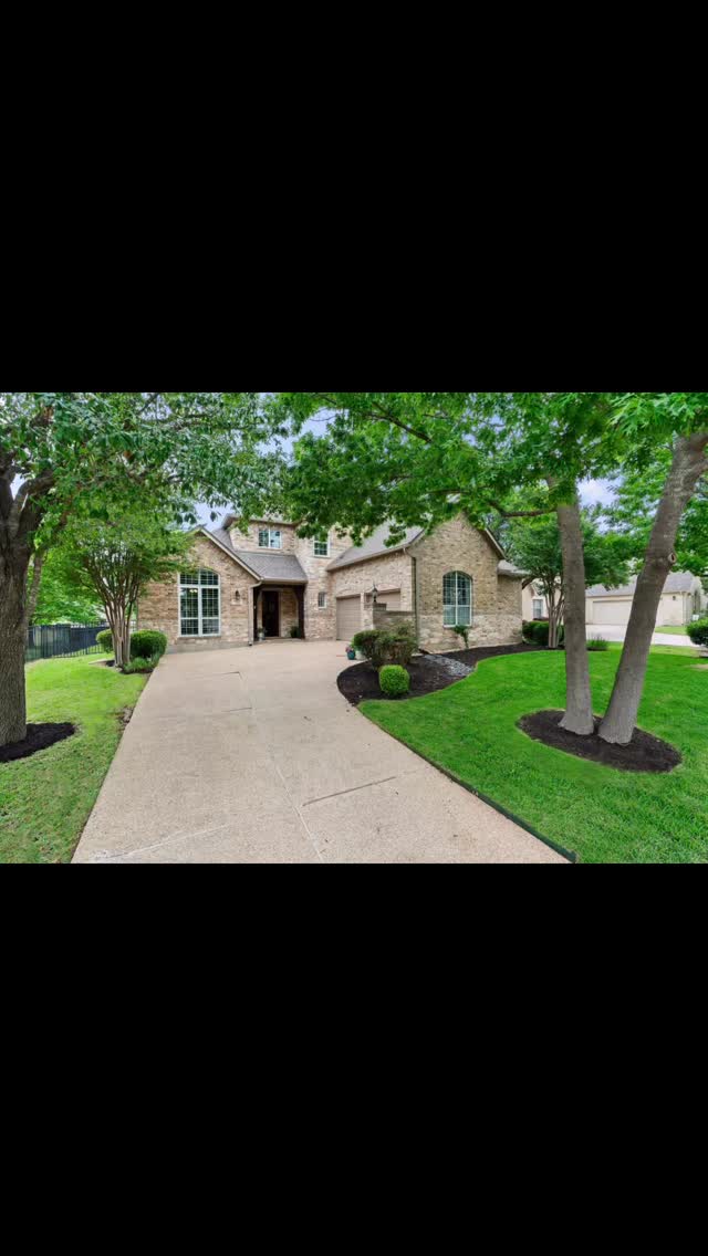 Now priced at $699,000 — one of only two golf course homes currently available in Teravista.
If you’ve been waiting for a home with space, flexibility, and views that make you want to stay a little longer, this is one to see.
With approximately 3,642 sqft, this beautifully designed home offers 5 bedrooms and 4 full bathrooms, including 2 bedrooms downstairs—one of them the spacious primary suite. A dedicated office, two dining areas, and an upstairs loft with balcony give you room to live, work, host, and unwind.
Step outside and you’ll understand what makes this home stand out. Breathtaking golf course views, mature trees for privacy, and a large deck create the kind of outdoor setting that feels like a getaway. Start the morning with coffee on the balcony and end the day with sunset views you’ll want to enjoy again tomorrow.
Inside, the home continues to impress with a beautiful kitchen, breakfast area, versatile formal dining room, and a layout designed for everyday living as well as entertaining.
Teravista residents enjoy resort-style amenities, golf, trails, pools, and quick access to shopping, dining, and everything Round Rock has to offer.
Open House Saturday | 1-3 PM
📍 1308 Hillridge Dr, Round Rock
Come see why this golf course home is one people remember.
#Teravista #RoundRockTX #RoundRockRealEstate #GolfCourseHome #OpenHouse #JustListed #PriceReduction #AustinAreaRealEstate #HomesForSaleRoundRock #TeravistaHomes #RoundRockHomesForSale #GolfCourseLiving #DreamHome#teravistahome #teravistarealestate #teravistaexpert #roundrock #roundrocktexas
#golfcoursecommunity #atx #atxhome #centraltexas #germanrealtorinaustion #austinrealtor #buyersagent #listingagent#berkshirehathaway #bhhstxrealty #sabinemccallahomes #soldbysabine