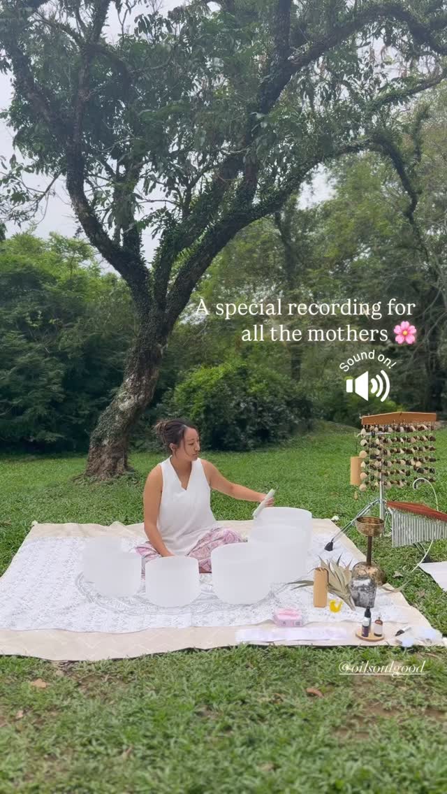 Embracing the serenity of a crystal bowl sound bath in nature, with birds singing in harmony. As a mother of three daughters, my heart overflows with gratitude and love. Happy Mother’s Day to all the moms 💖🌿 #MothersDay #Gratitude #Love