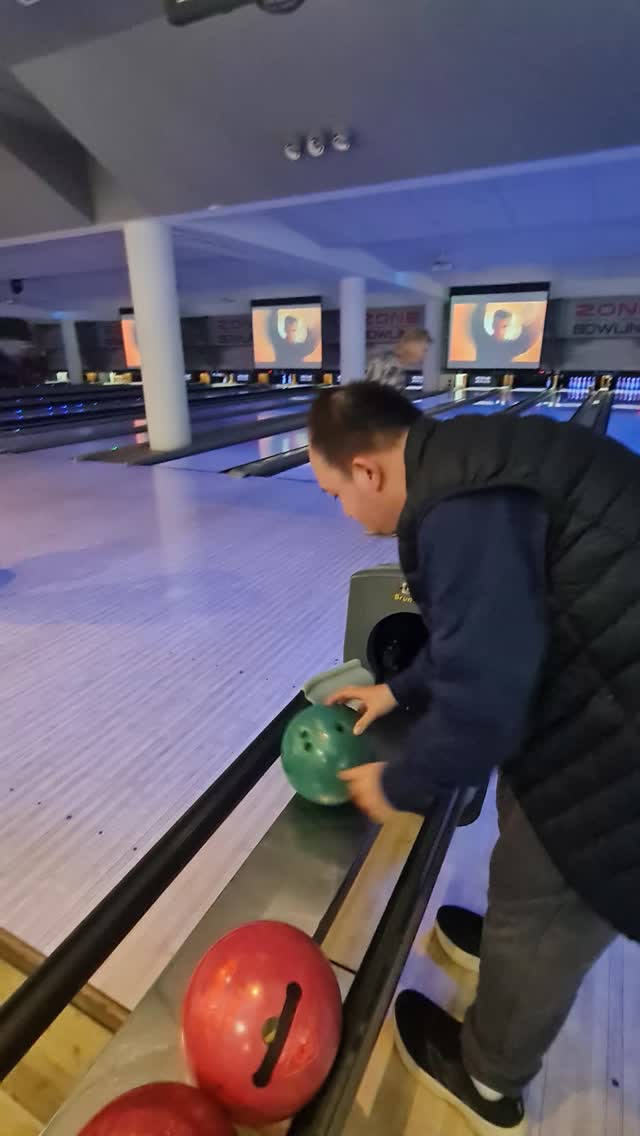 Tenpin Bowling,
#love❤️k
#love❤️n
#daytimeactivities
#woorisarang
