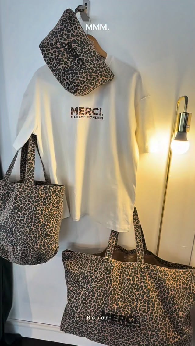🐆 LEO COLLECTION — ÉDITION LIMITÉE
Le motif qui ne s’excuse jamais
Brut, sauvage, assumé !
La collection Léo débarque chez Merci Madame Monsieur
Une série en édition limitée pensée pour celles et ceux qui aiment les pièces qui marquent.
Chaque pièce affirme son caractère.
Chaque détail impose son style.
Disponible dès maintenant en boutique
📍 Merci Madame Monsieur
66 rue de Fontenelle, Rouen
Quantités limitées.
#mercimadamemonsieur #leo #leopard #editionlimitee #rouen