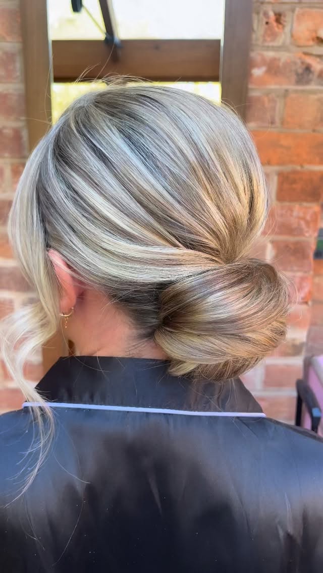 Dirty hair does not style better.
Greasy hair does not give volume
Itās really disheartening to get a client sit in the chair with greasy roots, yes I have got dry shampoo but some styles will just not work and will not look as good as they should. I consider myself a yes person and will always try my best but I honestly feel like just saying the only style you can have with greasy roots is a slick back.
āØClean dry hair ready for styling on the wedding morning just like my beautiful bridesmaid here.
š 2026 full until September
Taking bookings for 2027
Enquire on my website
Link in my bio ā¤ļø
#weddinghairleicestershire #leicesterweddinghair #weddinghairstylistleicestershire #bridalhairstyle #bridehairleicester