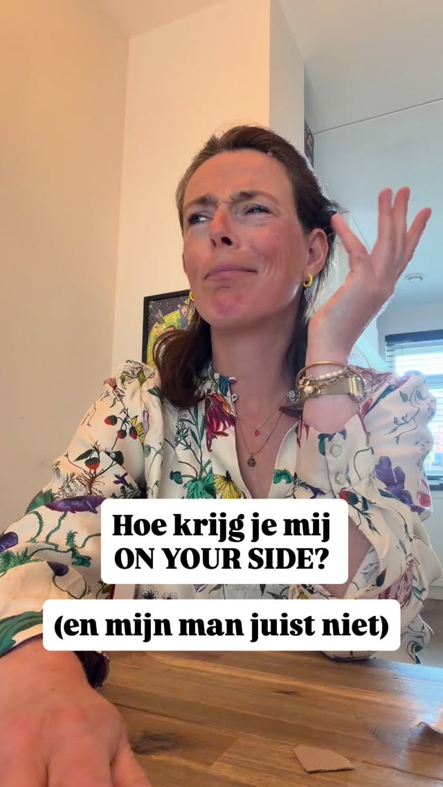 Het is elke keer weer een feestje om een boek te ontvangen maar een boek met confetti, dan heb je mij!
Ik heb dit boek gekregen, ik ga er de komende tijd naar kijken en dan laat ik je weten wat ik er uit heb gehaald.