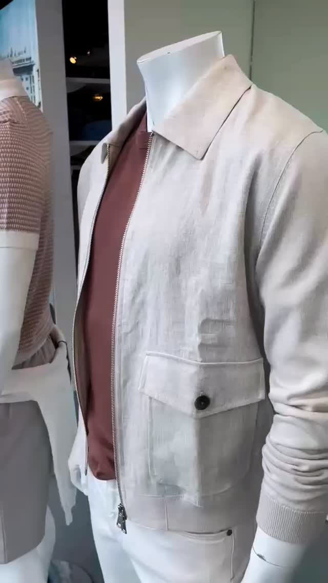 Summer is coming! Vanaf vrijdag krijgen we zomerse temperaturen! Kom langs en shop nu jouw nieuwe, luchtige zomerlook! 🤗🤩