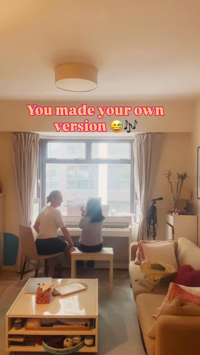 “You made your own version” 😄🎹
One of my favourite moments in lessons is when students stop overthinking the rhythm and start actually FEELING it.
Sometimes we pause, sing the phrase together, laugh a little, and let the groove settle into the body before returning to the piano.
Especially with jazz, it’s not just about counting notes correctly — it’s about hearing the phrasing like a language and feeling the pulse like a dance.
After all, music is supposed to make us feel something ✨
#musicteachersofinstagram #MusicEducation #PianoTeacher #MusicLessons #pianoteacher