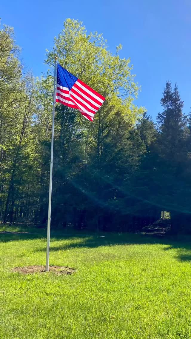 Thank you so much to Troy for donating a flagpole and to Chris and Don for helping get it installed! It looks beautiful! #oldglory #veterans #marinecorps #navy #veteranowned