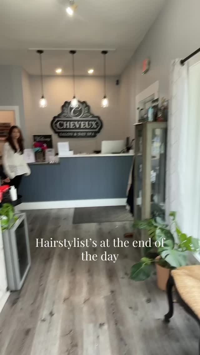 Our backs may be broken but your hair? Flawless ✨
#cheveux #harfordcountysalon #belairsalon #belairstylists #funny