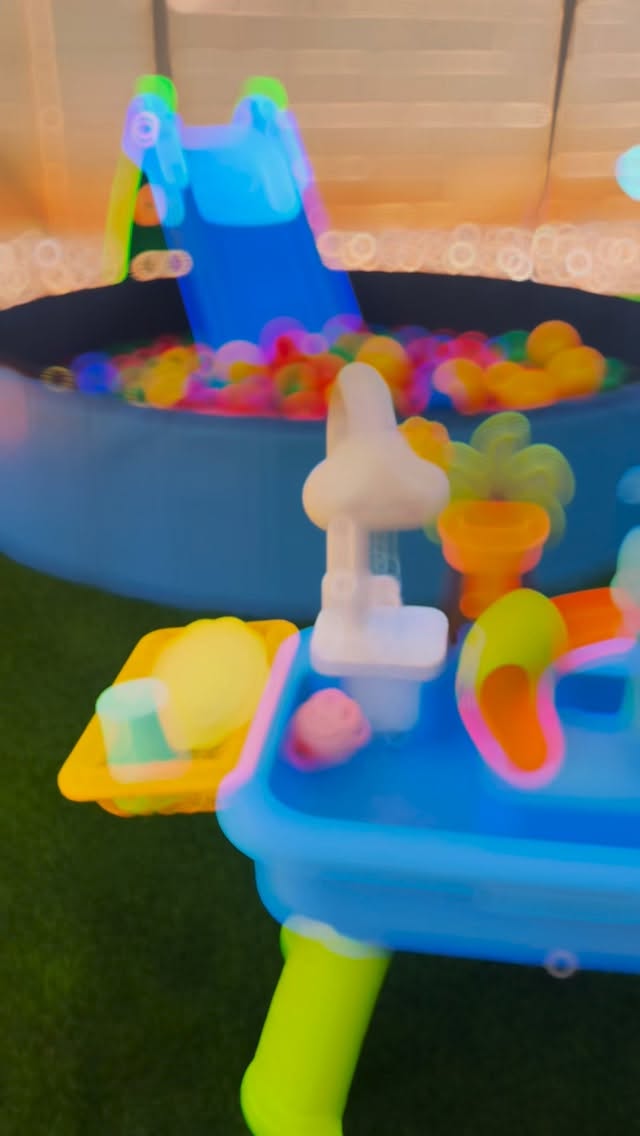 ๐ฆ Water elements for the summer๐ตโ๏ธ Safe & Fun water setups for the babies to explore and cool off ๐ฅณ#partylikeatoddler #softplayaz #azrentals #phoenix
