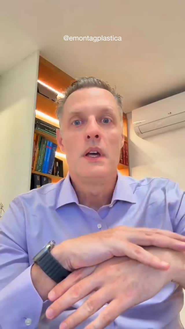 Nem toda reconstrução mamária com implante é a melhor opção.
Existem pacientes em que o maior problema não é o volume. É a qualidade dos tecidos após radioterapia, múltiplas cirurgias ou complicações anteriores.
No vídeo, explico por que algumas reconstruções exigem estratégias mais complexas e por que cada paciente precisa de uma avaliação individualizada.
Assista até o final e, se tiver dúvidas sobre reconstrução mamária, deixe aqui nos comentários.👇🏼