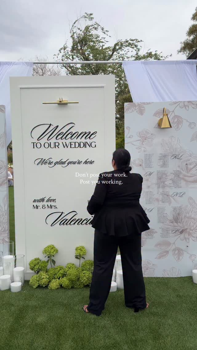Fun fact: I’m quite shy, except when I’m in my element.
Things need to get done, need to be said, directed, delegated etc & I have no problem doing so when it’s showtime 😌 it’s also easy when I have a great team behind me, and a great team of vendors.
Content @itsbeyondtheaisle
#weddingplanner #lasvegaswedding #eventplanner #lasvegasweddingplanner