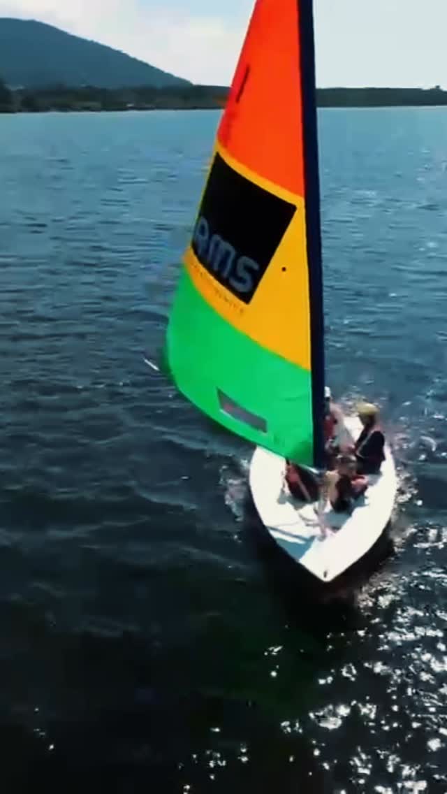 É nesse final de semana!!
Copa Sul Brasileira de Dingue no LIC⛵️
Convidamos todos os associados do LIC e amantes da vela para prestigiar a emocionante Copa Sul Brasileira de Dingue, reunindo talento, técnica e muita paixão pelo esporte. 🌊💨
Venha torcer, acompanhar as regatas e viver de perto a energia da vela em mais um grande evento no nosso clube!
Esperamos por vocês!
#Vela #Dingue #CopaSulBrasileira #LIC #explorarjogarconectar