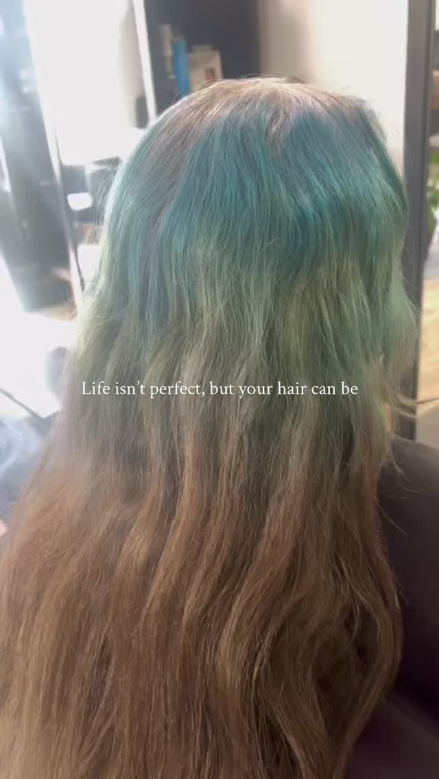 Transformations just in time for Summer☀️
Don’t wait to book your appointment, get in before summer vacay begins 🤩
This service was done by Kendall
#colorcorrection #stylinsalon #avedasalon #avedacolor #naturalbeautyamplified