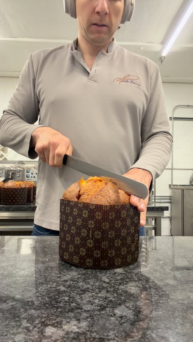 Panettone making… so fun but so tricky at the same time, all the details matter.
@provagourmet_us @prova_gourmet caviani is the best friend of all the baking products so of course it s perfect for Panettone !
You need cups, mixer and all the rest, tell me I have stock 😉 and happy to help you all the way, tools, ingredients and recipes.
@bernardiimpastatrici my miss baker XL pro is fantastic
@agrimontana_international for the great candied fruits and chocolate !
@moulins_bourgeois_france @kd_import_us made with T55 gruau flour, and it s perfect for that usage!
Which panettone do you prefer? Classic, chocolate or savory!?
Now my next step is to do it sugar free, just need to find the right whole wheat flour…