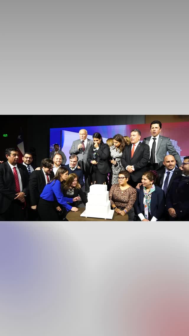 ¡Tremenda noche! Gracias a todos nuestros militantes por su participación en nuestra celebración de los 39 años de historia de Renovación Nacional.
Ustedes son el alma de RN.
#ParaquetodoChileAvance