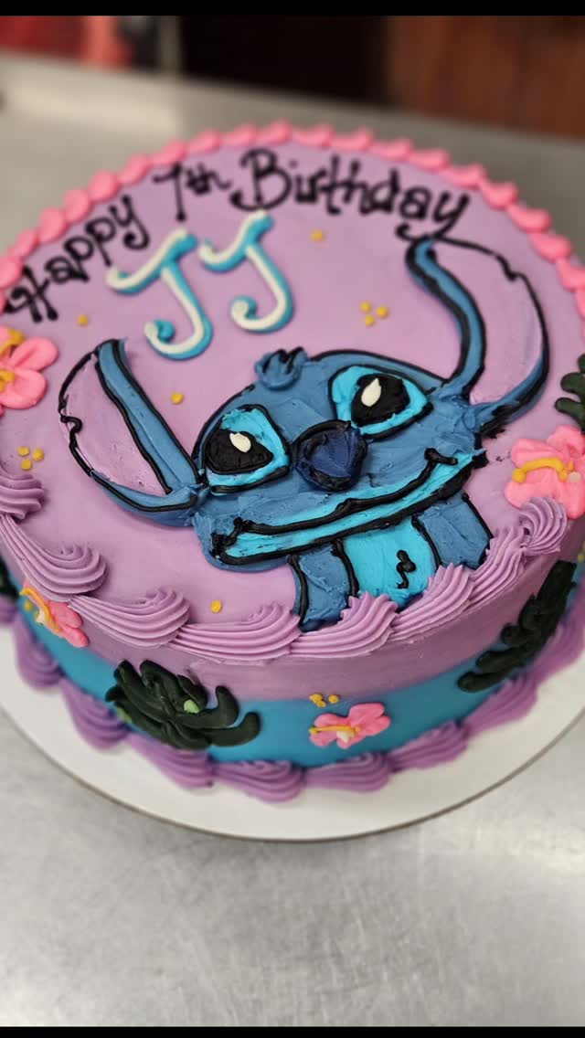 We always try to fit in cakes if we can, but just a friendly reminder that we need 1-2 weeks notice to make a custom cake!
š„°
Especially with graduation and wedding season coming upon us, its a very busy time!
š
We love being a part of your celebrations--just get on our calender early! š its a good thing right?! We are booking up so fast! š¤Ŗ