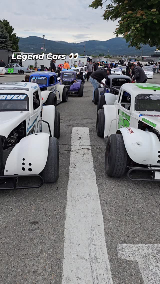Great class! The Auto Credit Sales Legend will race at Mode Stadium Stateline Speedway this Saturday, May 16th. See you there. @autocreditsales @raceidaho
