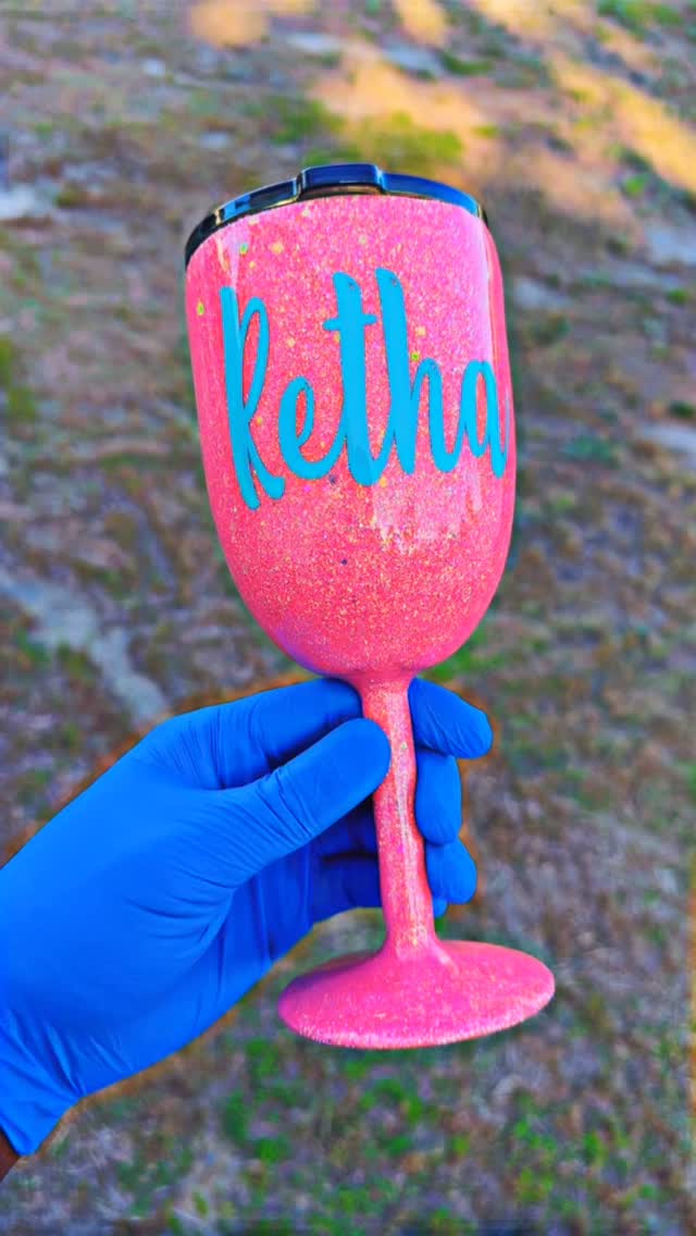 Glittered Wine Stem Tumbler
Glitter : Coral Kisses @hesthatflyyguyydesignz
Shop for glitters or products at www.hesthatflyyguyydesignz.com
#giftshop #glittertumblers #custommade #glitter #crafter