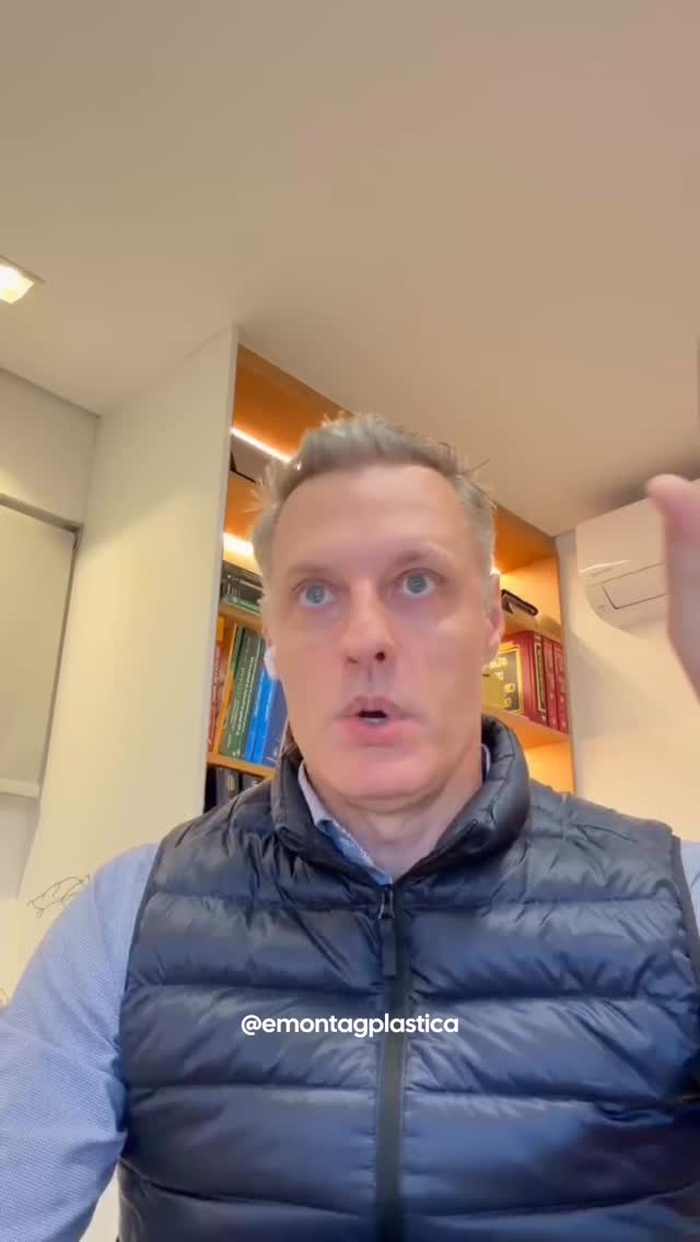 “Meu corpo rejeitou a prótese.”
Essa é uma das frases que mais escutamos no consultório e nas redes sociais mas, na maioria das vezes, o que acontece não é exatamente uma “rejeição” como as pessoas imaginam.
Quem já ouviu isso ou tem dúvidas sobre esse assunto? Comenta aqui.