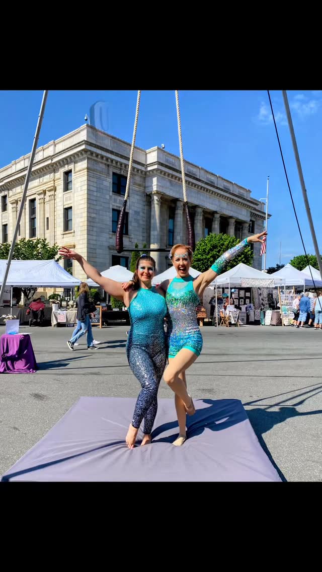 A festival just to celebrate the arts?! Yes, please! We loved entertaining NC art lovers at the iconic Graham Arts Around the Square Festival this weekend! #aerialarts #upsideaerial #aerialists #grahamnc #circusarts @grahamrecnc @cityofgrahamnc