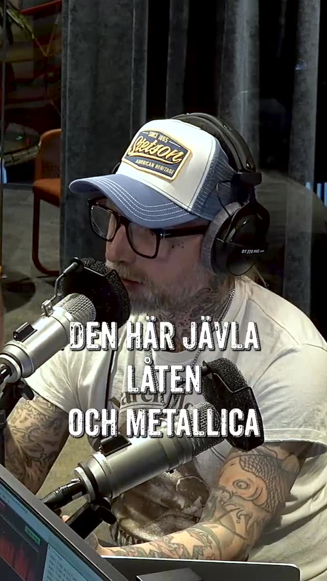 I betalt samarbete med @skyddaisverige i podden Minnesluckan!
Använder du hörselskydd när du går på konsert? 🎸
Spana in vår sponsor Skydda och deras breda utbud av hörselskydd. Är du på Sweden Rock, missa inte deras monter där du har chans att vinna en specialdesignad gitarr och grymma hörselskydd från Zekler NEO. Vi ses där! 🤘/Janne & Nicke