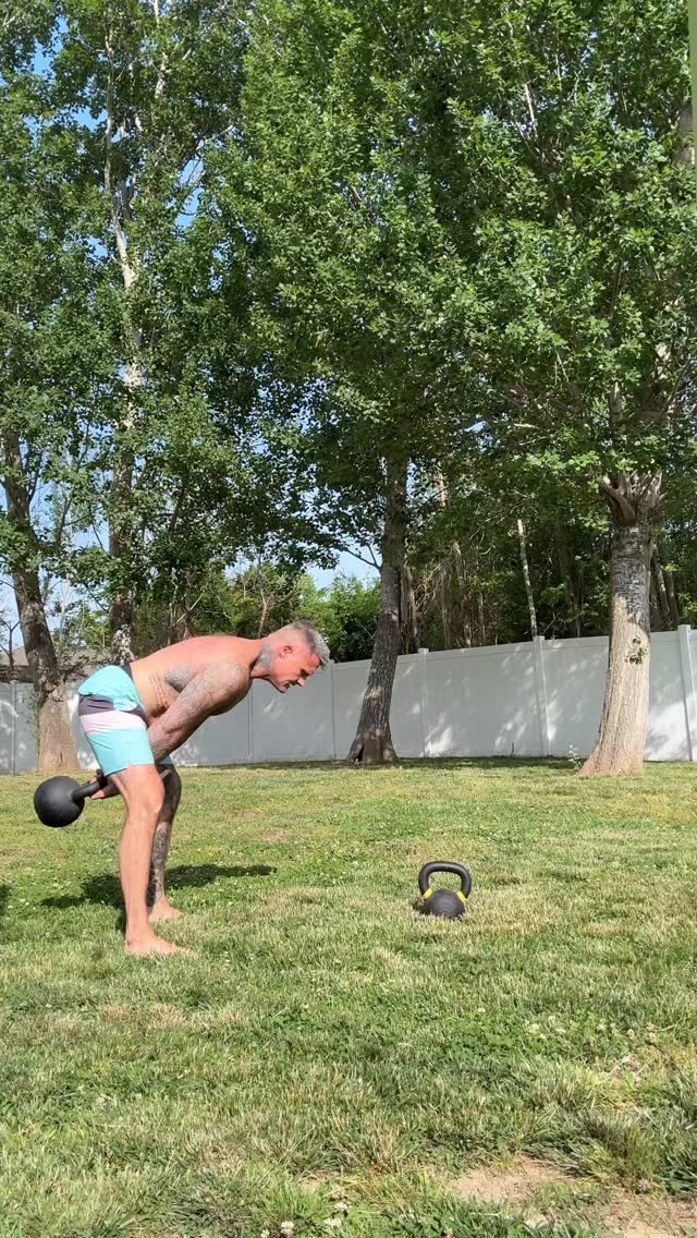Got a little Sunday morning sweat in before the day got rolling
10 rounds outside in the sun with the kettlebell and pushups. Nothing crazy, just moving, sweating, and feeling better after than before.
If you’ve got some kettlebells or dumbbells at home, get outside and get a little work in. Sometimes that’s all you need. 👊
#SundaySweat #KettlebellWorkout #OutdoorWorkout #HanleyStrength
