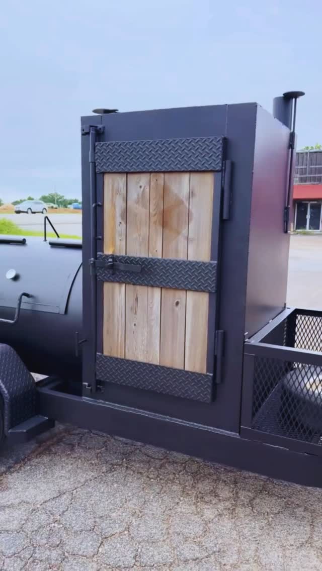 We take smoking seriously here in Texas. Complete refurbished smoker trailer ready to get to work all summer!
#supportyourlocalwelder #granbury #customfabrication #trailerrestoration