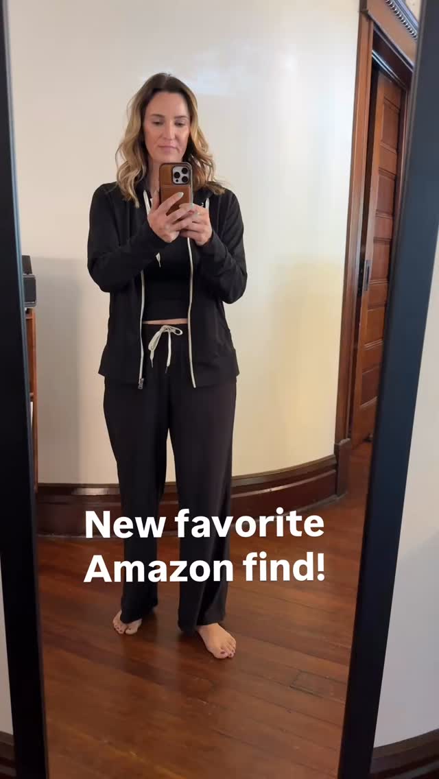 Comment “pants” and let’s get you in some buttery soft gear!
I did some digging and found ALL the soft material favorites and put them all in one spot. I’ve already added more pants and now shirts to my cart. 💃
These looks and feel just like our OG favorites and they come in so many colors (did you hear that pink pants are all the rage right now?!)!
Offering petite, regular or long height options!! I got the petite mediums and they were perfect for me. You might consider sizing down. I’m a pretty solid medium in bottoms and I was questioning a more fitted fit with a small.
Let me know what you get!
Hit follow. We’re your people. @babblewithbrookeig the anti-influencer take on everything for 40+ ladies- fashion 👠 + food 🥘 + beauty 💄 + travel ✈️ + parenting 👶 + wellness 🧘♀️ + entertainment 🥂 and more!