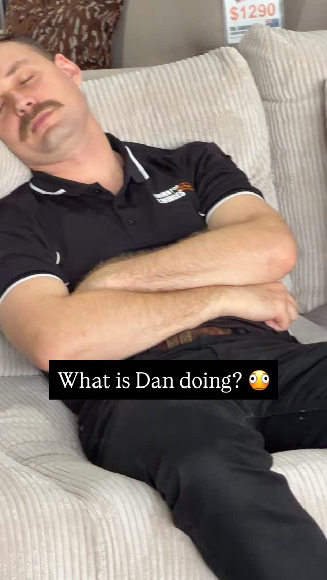 We asked Dan to SELL the Big Benny, not become part of the display….
Rate his performance below👇🏼😂
Would you buy the Big Benny Corner Lounge???
@knownforloungessydney
#sleepingonthejob
#cornerlounge
#toocomfy
#employeeofthemonth
#employeelife