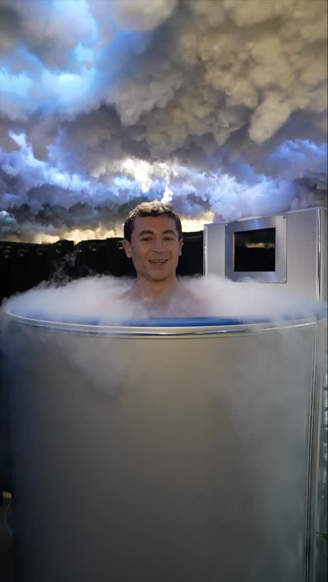 Can cryotherapy help with inflammation? ❄️
Cold exposure has been used for years to help support recovery, reduce soreness, and manage inflammation especially among athletes and active people.
While it’s not a miracle cure, many people use cryotherapy as part of a consistent recovery routine to help their body feel and perform better.
Recovery matters more than most people realize.
Would you try it? 👀
#inflammation #yaletown #coldtherapy #welness #vancouverfitness