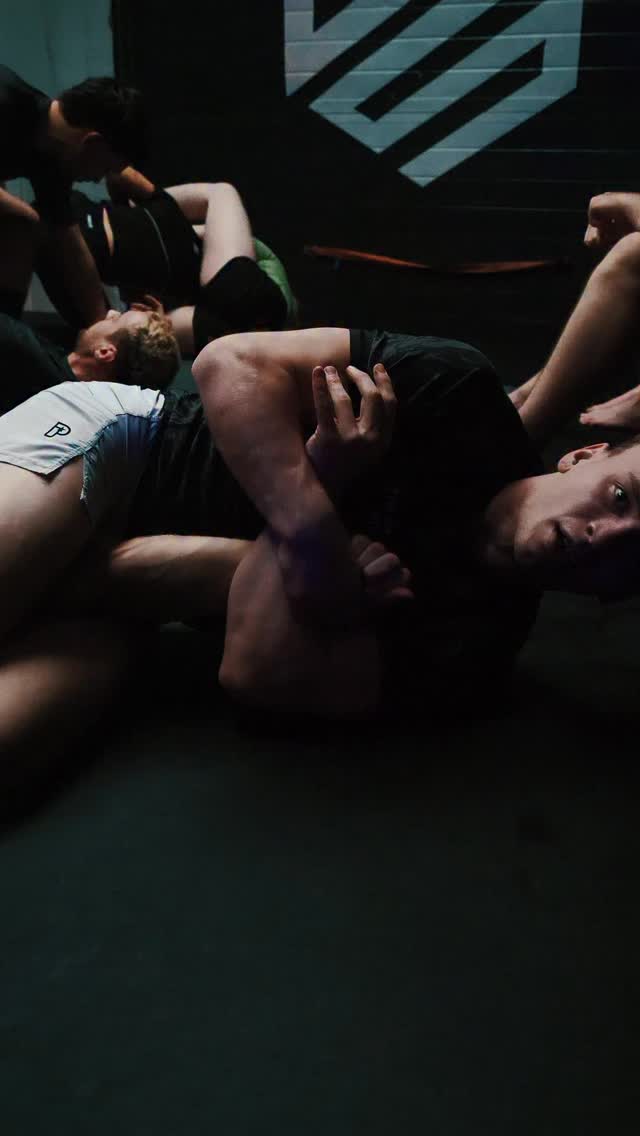 Celebrated our first birthday in style with a bit of disco grappling 🪩🕺🏼
We run our no gi comp class every Thursday at 7pm. Plenty of the team are always prepping for comps so come down and get the rounds in!
Shoutout to @tombhirst for the edit 📸