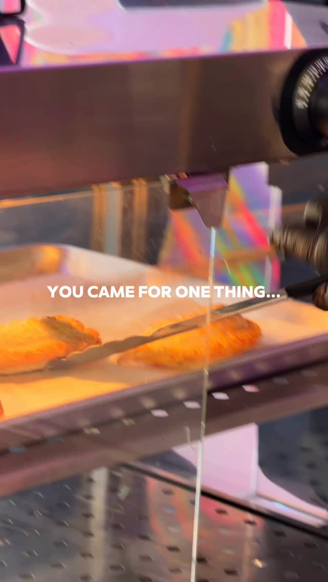 POV: you couldn’t choose just one 😅✨
#pizza #bakedempanadas #almamiagelateria #almamiamoments #miamifood