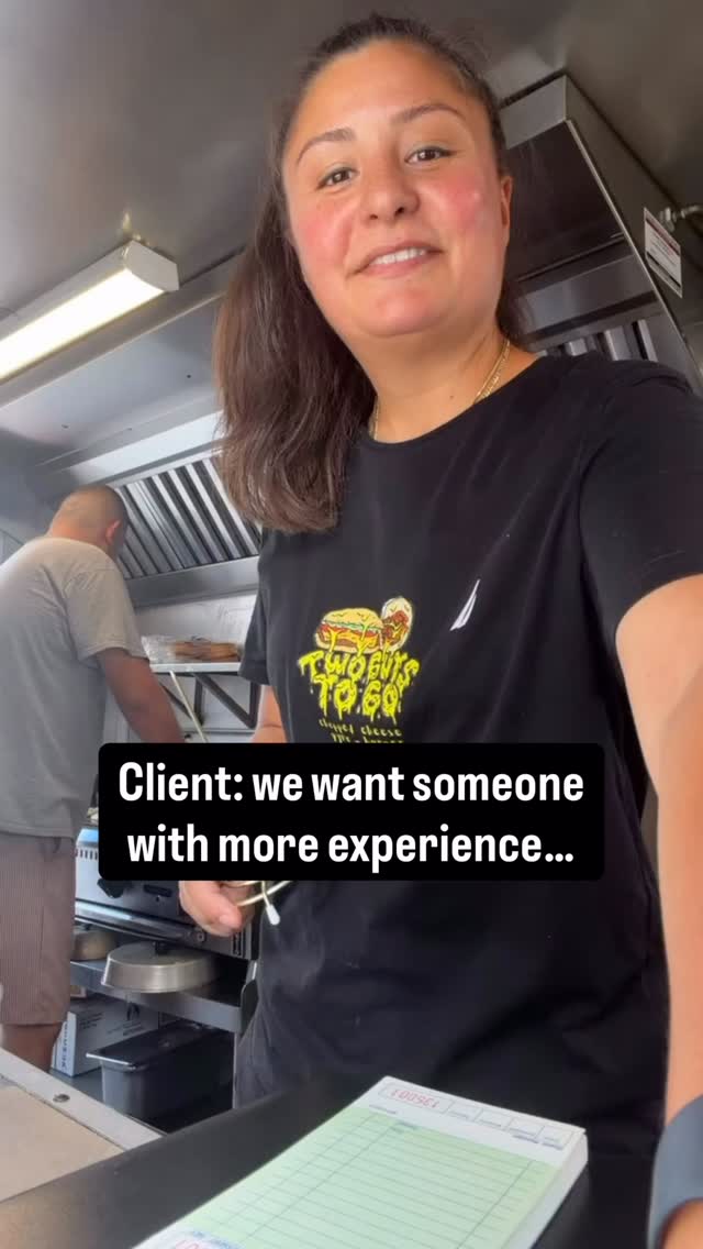 “Y’all looking for experience?”
Us:we ARE the experience 😭🍔
#fyp #foodtruck #viral #reels #smallbusiness