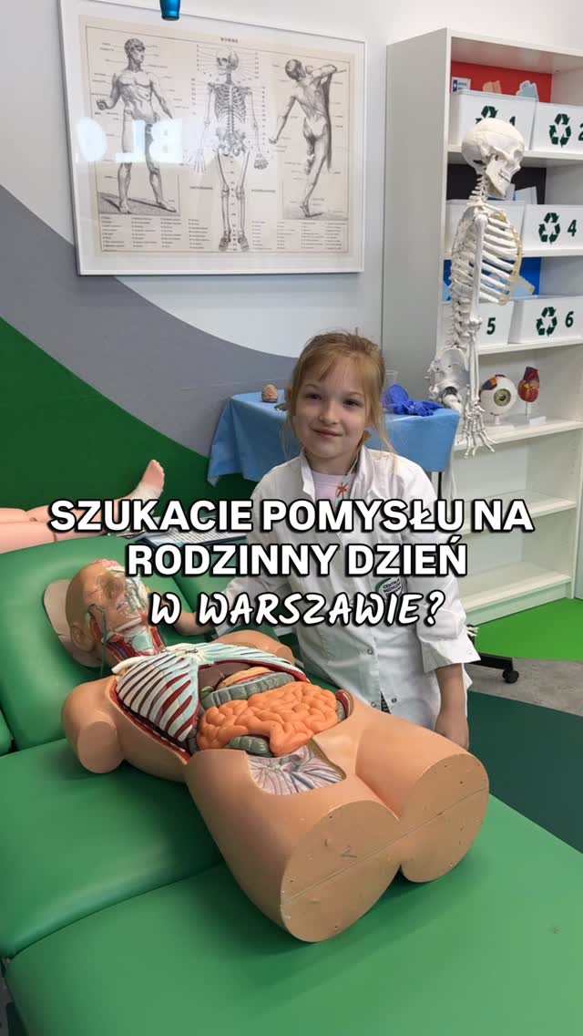 Szukacie pomysłu na rodzinny dzień w Warszawie? ✨
@centrum_praskie_koneser to miejsce, w którym dzieci będą się świetnie bawić, a dorośli złapią chwilę oddechu 🤍
W @miniciti_pl dzieci mogą wcielić się w różne role zawodowe, pracować i zarabiać miniasy 🙌
Czeka na nich aż 14 miejsc pracy, między innymi studio telewizyjne, radio, straż pożarna, szpital czy portal internetowy. To świetna zabawa połączona z nauką i rozwijaniem kreatywności.
Z kolei @kleks.magiakina przenosi całe rodziny do świata wyobraźni, filmowej magii i interaktywnych doświadczeń 🎬✨ To miejsce, które zachwyca nie tylko dzieci, ale też dorosłych.
Koneser to coś więcej niż punkt na mapie Warszawy. To przestrzeń, w której można wspólnie odkrywać nowe miejsca, dobrze zjeść i stworzyć rodzinne wspomnienia 💛
Współpraca reklamowa z Centrum Praskim Koneser
•Atrakcje dla dzieci • Warszawa • Atrakcje dla dzieci w Warszawie
#warszawa #centrumpraskiekoneser #atrakcjedladzieci #podrozezdzieckiem