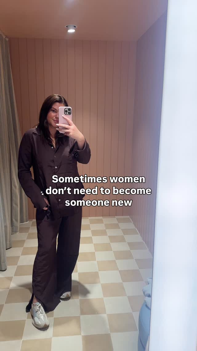 One thing I often notice in therapy is that many women feel guilty for changing.
Changing their priorities.
Changing what success means to them.
Changing how available they are to everyone else.
Changing what they want from life.
At one point, many women were rewarded for:
being helpful,
being productive,
keeping everyone happy,
pushing through stress,
and carrying everything without complaint.
But eventually, many quietly reach a point where the version of themselves they built their life around no longer feels aligned.
Not because they are failing.
But because they are evolving.
Sometimes women are not actually lost.
They’ve simply spent so long surviving, people-pleasing and meeting expectations that they’ve become disconnected from themselves.
Therapy is not always about becoming someone completely different.
Sometimes it’s about reconnecting with yourself again.
Your needs.
Your values.
Your voice.
Your version of success.
You are allowed to evolve 💛
Adelaide Psychologist | Telehealth Australia Wide | Limited After-hours Appointments