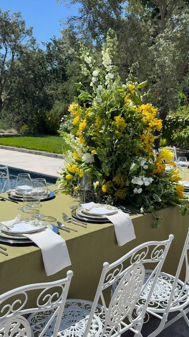 A peek into this beautiful Spring lunch at @lexingtonhillsestate with @saltandstonecatering 🌼
Meaningful conversations, butterflies drifting through the garden, and a rare moment for wedding creatives to simply slow down and enjoy one another’s company. The kind of gathering that reminds you why community in this industry matters so much 🫛
Venue: @lexingtonhillsestate @distinctlocations
Catering & Bar: @saltandstonecatering
Floral: @dahliasanddetails
Photographer: @sustudiophotography
Rentals: @honeybee.rentals @stellacoevents
#californiaweddingplanner #californiawedding #carmelweddingplanner #losgatoswedding