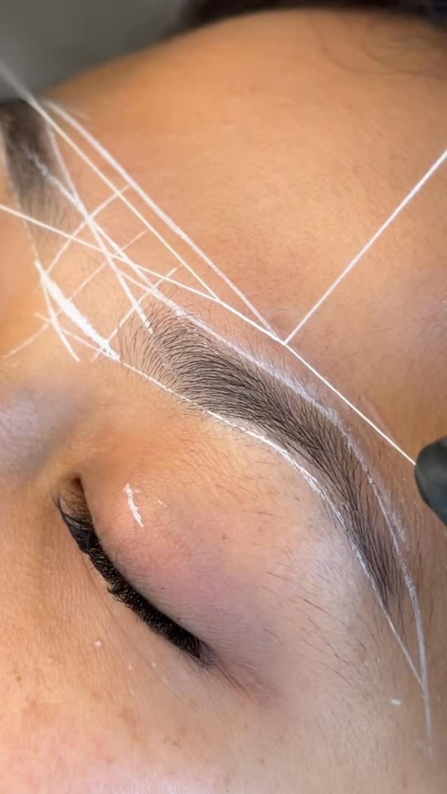 Keep calm and let the threading do the talk.😉
Book your brows with us via the link in our bio!
We are at
📍Shop 5/108 maroubra road, Maroubra.
#fyp #brows #sydneybestbrows #browmapping #browthreading