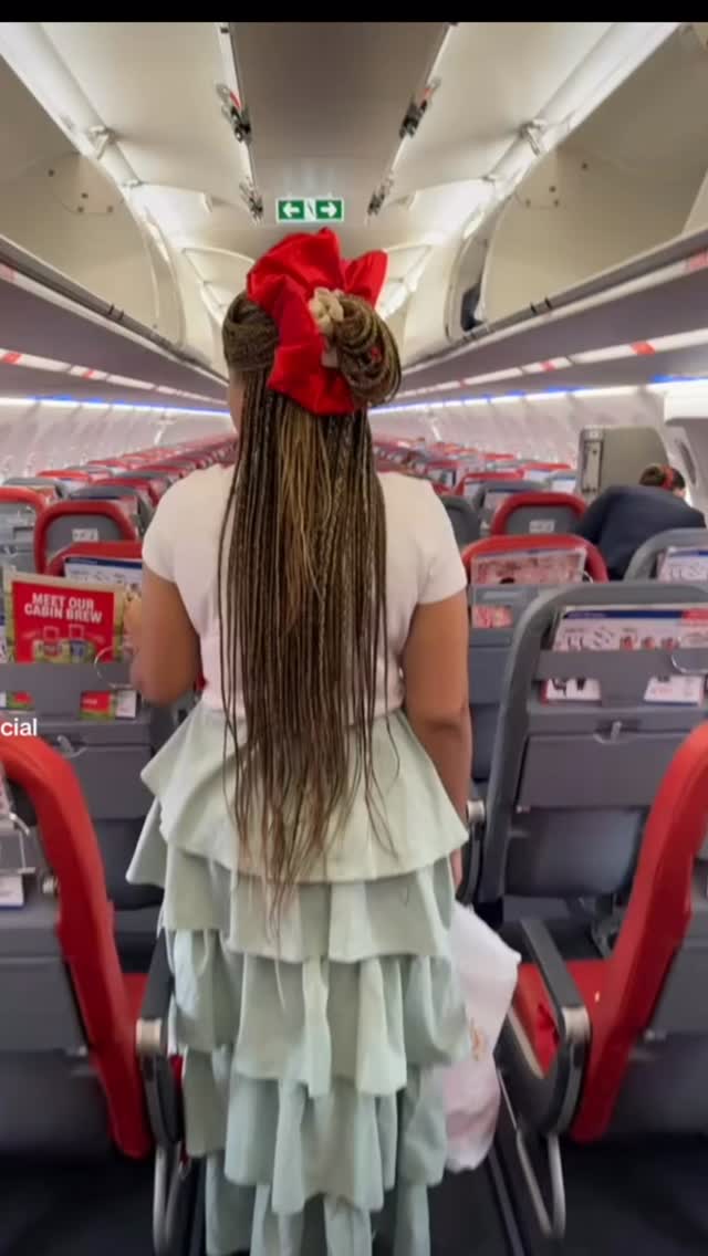 Apparently winners wear red and so does the @jet2pics Red team. So we figured, why not make it even more fabulous? Ahuva XL silk scrunchies are launching very soon and we think the Jet2 red team would absolutely rock them.
Tag @jet2pics in the comments. Let’s get them noticed!
P.S Arsenal, enjoy the win whilst it lasts 😜
#londonisred #Jet2 #RedScrunchie #Arsenal #SilkScrunchie