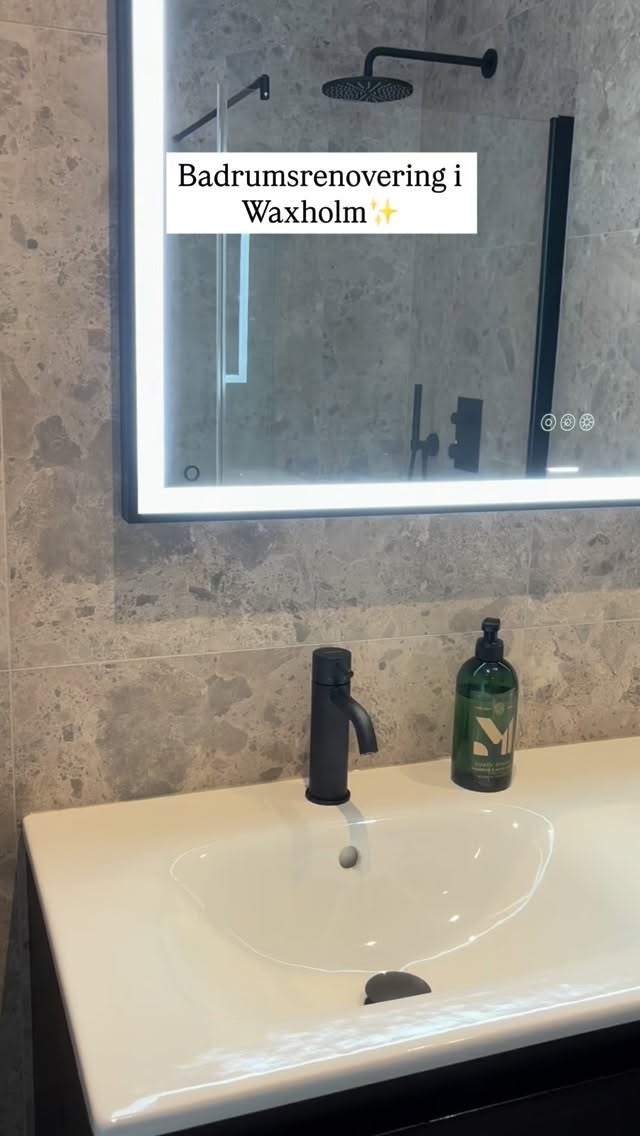 Med noggrant utvalda material från @svedbergs har vi skapat ett badrum där tidlös design och funktion möts i perfekt harmoni💎
📞 08-541 350 71
📧 info@wolfbuilder.se
Bilder & videos @ellagotbring