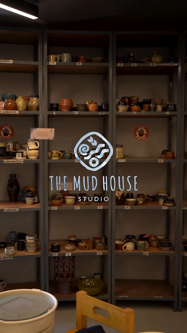 We love a good making process ✨
Behind the scenes with Spandana turning clay into one of our handmade vases at Mudhouse 🤍
pottery making Dubai, ceramic studio Dubai, handmade pottery, vase making, clay workshop Dubai, pottery process, artisan ceramics, creative workshops Dubai
#MudhouseDubai #PotteryMaking #CeramicStudio #HandmadePottery #DubaiWorkshops