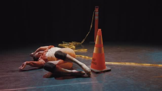 Video from dress rehearsal for @avery.polster’s “Hit and Run”
See the full performance TONIGHT as part of:
BEHOLD! Dance // Queer Performance Series
Featuring new works by:
✦ Miana Abramson
✦ Jules Mara & Bruna Gill (Ides)
✦ Avery Polster
✦ Keli Gunn
✦ Eva Watson
📍 Highways Performance Space & Gallery
🕗 Friday, May 22 • 8PM
🎟️ Via link in bio.