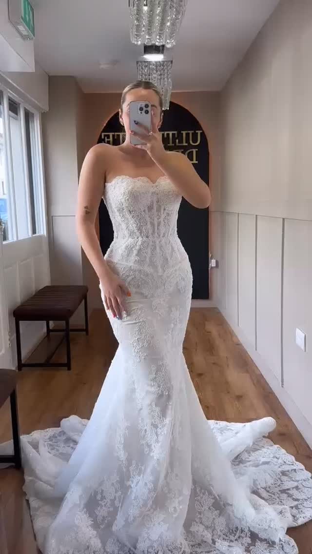 Still searching for the one? 🤍✨
Your dream dress is waiting for you at Ultimate Dresses… book your bridal appointment and let the magic begin 👰✨
#BrideToBe #SayYesToTheDress #WeddingDressShopping #BridalBoutique