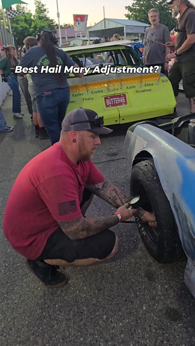 (Hello Ed!) We love taking video at the halfway break. Always so much activity. Some people are change nothing and some are making wholesale changes! π
Coming up on June 6th is the hobby stock 100! Such a fun race. See you at @raceidaho .